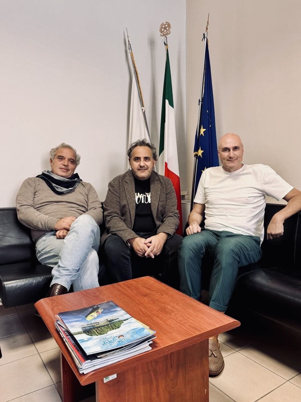 Foto di gruppo direttore e presidente